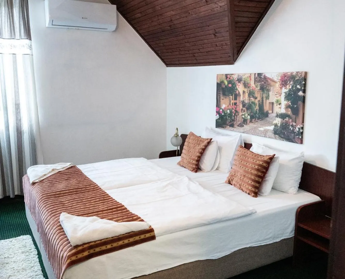 Bagoly Fogado Hotel Gyomro