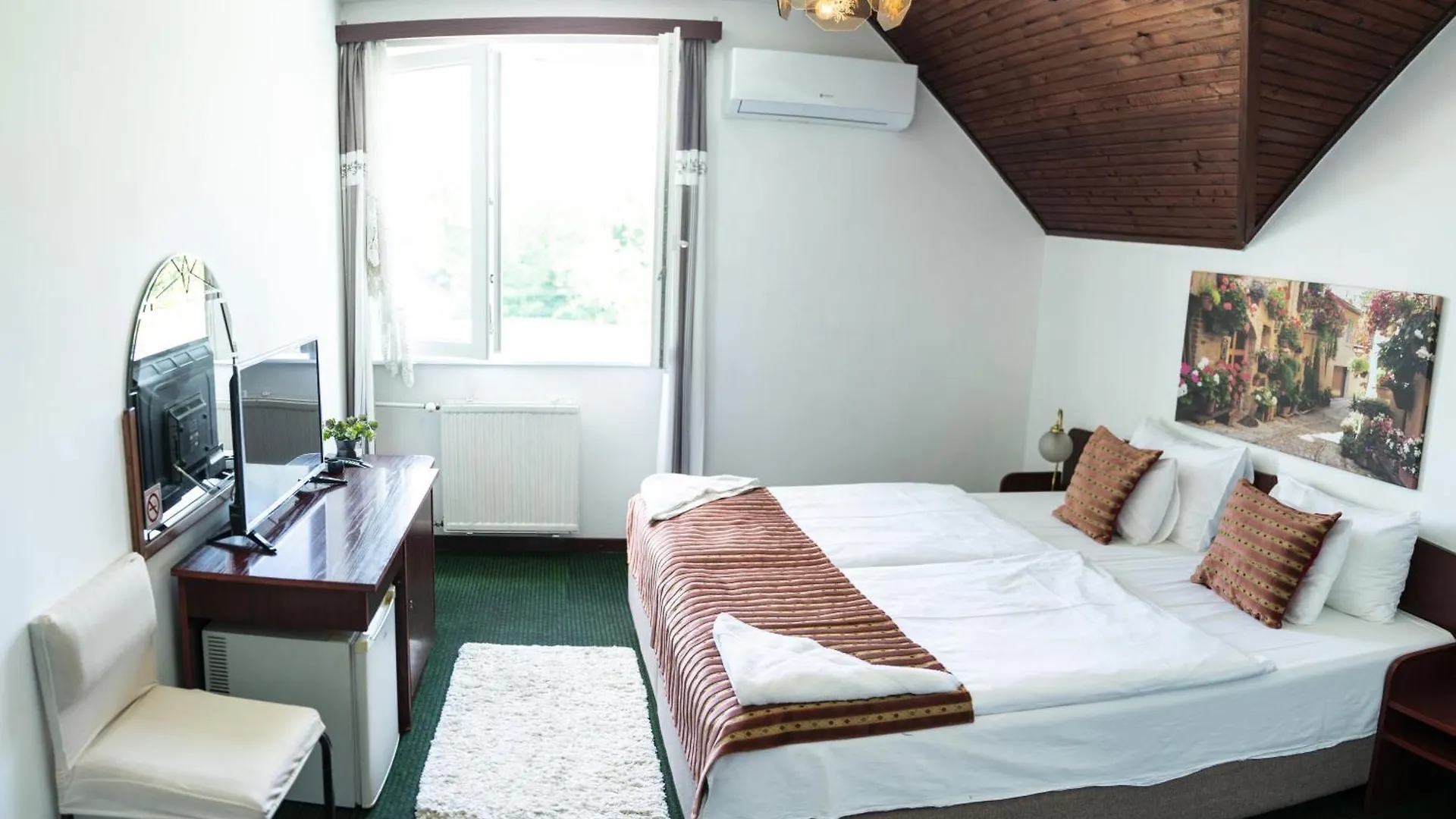 Bagoly Fogado Hotel Gyomro Hungary